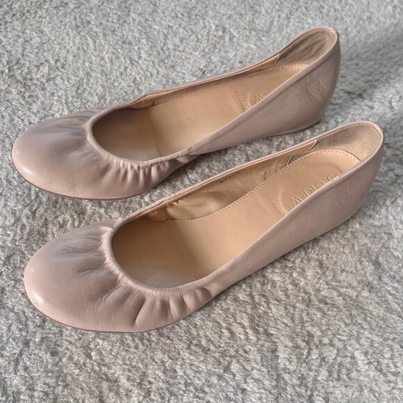 J. Crew Palest Pink Cece Italian Leather Flats, sz 9 EUC - Picture 2 of 5